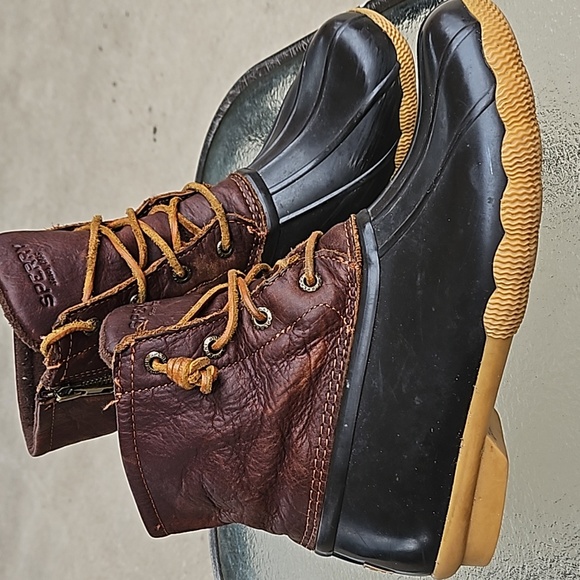 SPERRY SALT WATER DUCK BOOTS SIZE 7 - Picture 2 of 5